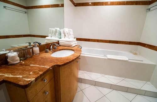 Filliere House | Apartment Marquise de Sales