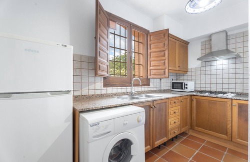 Altura Apartment | Apartment 'Marta' with Mountain View, Shared Pool and Shared Garden
