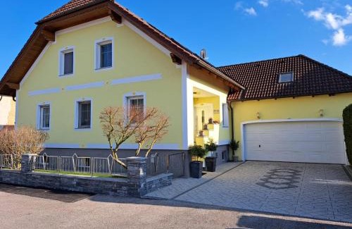 Schallaburg Apartment | Apartment Martin