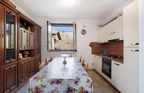 Monvalle Apartment | Apartment "Matilde" with Lake View, Garden and Wi-Fi