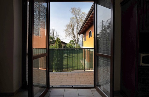 Monvalle Apartment | Apartment "Matilde" with Lake View, Garden and Wi-Fi