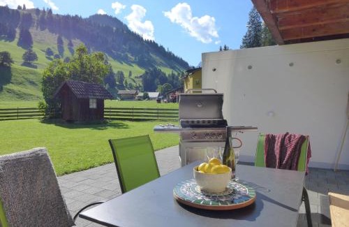 Schwenden Apartment | Apartment Matte - Alte Post by Interhome