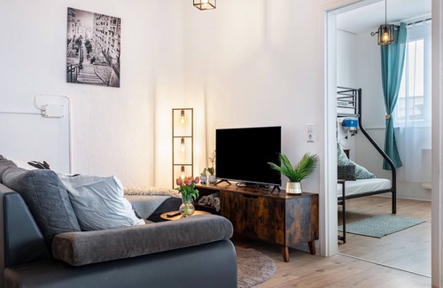 Fluorn Apartment | Apartment 'Mäxle's Loft' with Shared Garden and Wi-Fi