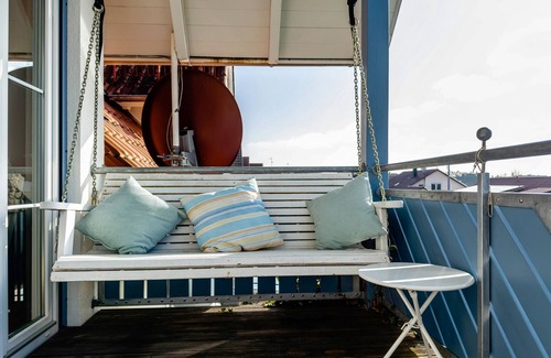 Meckenbeuren Apartment | Apartment 'Meckenbeuren' with Mountain View, Balcony and Wi-Fi