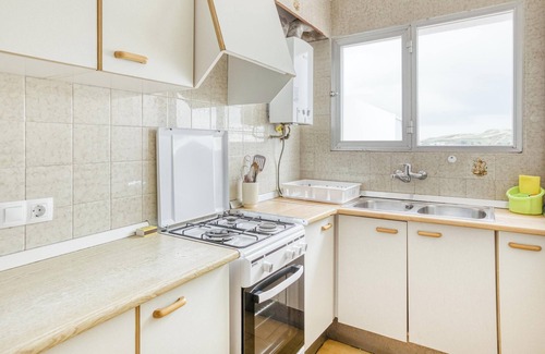 Llanca Apartment | 'Apartment Mediterranean View 3-4' close to the Beach with Terrace & Wi-Fi