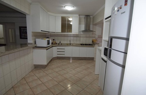 Andorinha House | Apartment Meia praia Private pool 04 bedrooms 02 parking spaces