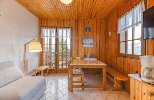 Villard-Reculas Apartment | Apartment 'Meije 4 Chaleureux' with Mountain View, Balcony and Wi-Fi