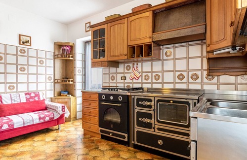 Mezzana Apartment | Apartment 'Mezzana Park' with Mountain View