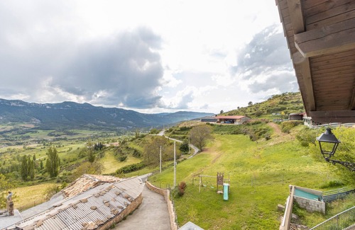 Valle de Lierp Apartment | Apartment 'Milano' with Mountain View, Private Terrace and Wi-Fi