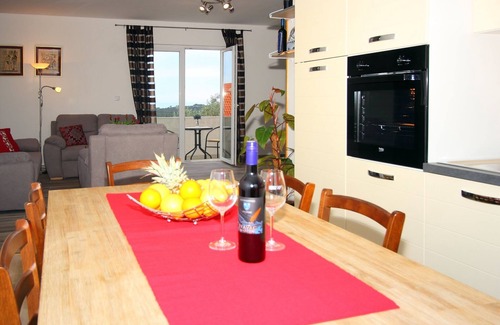 Cilipi Apartment | Apartment Milenka - Four Bedroom Apartment with Terrace