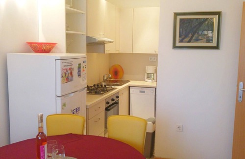 Dinjiska Apartment | Apartment Milidar, (16015), Dinjiška, hr
