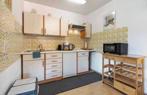 Scheuern Apartment | Apartment 'Millot' with Private Terrace and Wi-Fi