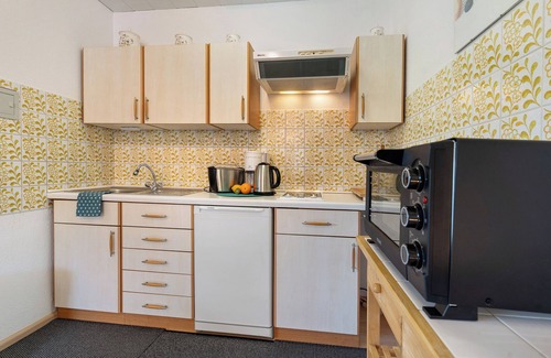 Scheuern Apartment | Apartment 'Millot' with Private Terrace and Wi-Fi