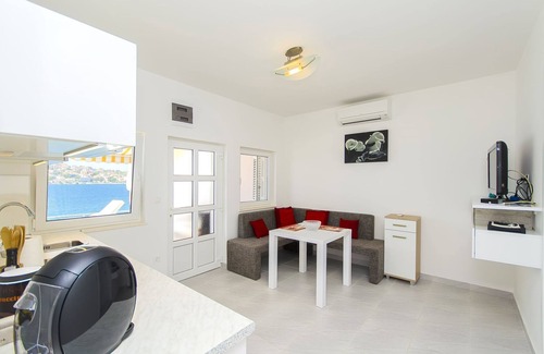 Podglavica Apartment | Apartment Mirjana (38571-A1) - Rogoznica