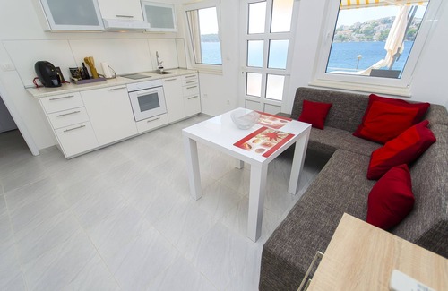 Podglavica Apartment | Apartment Mirjana (38571-A1) - Rogoznica