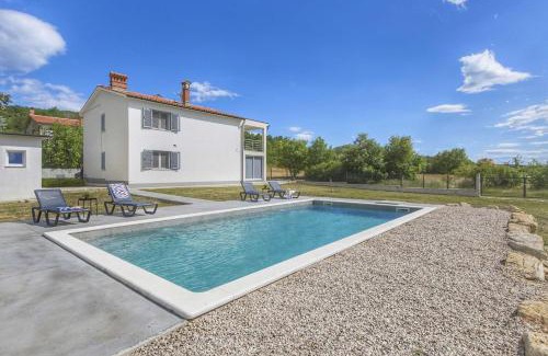 Ripenda Verbanci Apartment | Apartment Mirna with Swimming Pool