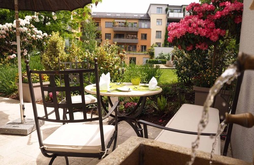 Sudstadt Apartment | Apartment mit 1 Schlafzimmer, 1 Wohn-/Schlafzimmer, Küche, Dusche und WC