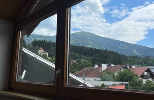 Aldrans Apartment | Apartment mit Bergblick