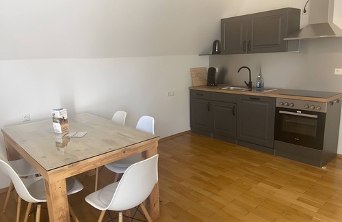 Ravensburg Apartment | Apartment 'Mit Giebelzimmer' with Shared Garden and Wi-Fi