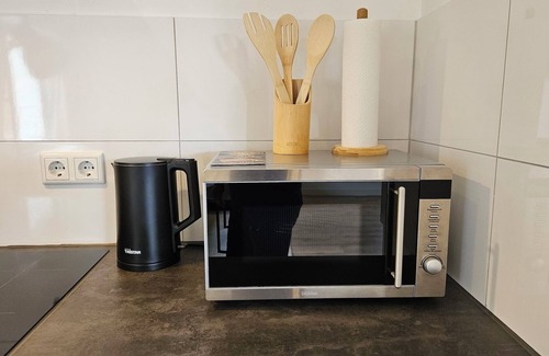 Gronau Apartment | Apartment "Mit Jacuzzi Enschede 10 km" with Wi-Fi