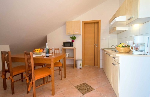 Porat Apartment | Apartment Mladenka 3 with Sea view