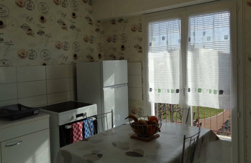 Montrond-les-Bains Apartment | Apartment Montrond-les-Bains, 1 bedroom, 2 persons