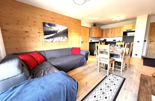 Montalbert Apartment | Apartment-Mountain view-Private Bathroom-Apartment