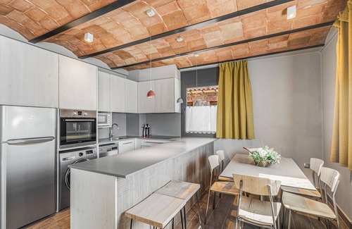 Baga Apartment | Apartment 'Moixeró' with Mountain View, Wi-Fi and Air Conditioning