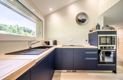 Saxel Apartment | Apartment 'Mont Blanc Spa-terrasse Privatisés' with Private Terrace, Private Garden and Wi-Fi