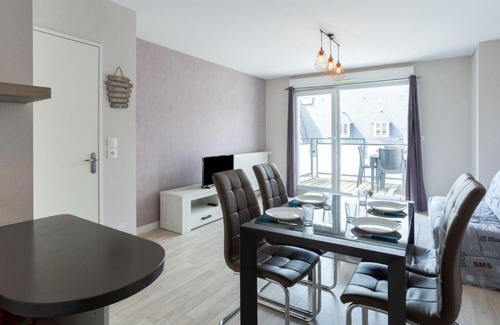 La Madeleine-Bellevue Apartment | Apartment Montjoie- Bat A by Interhome