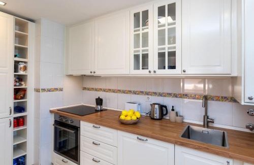 Cap de Salou Apartment | Apartment Montserrada-3 by Interhome