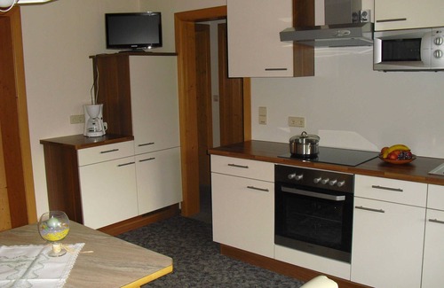 Gnesau Sonnleiten Apartment | Apartment "Morgensonne" - Pension & Ferienwohnung Sonnleiten