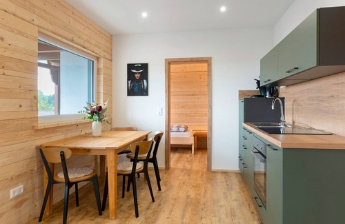 Donaueschingen Apartment | Apartment 'Morning Sun' with Shared Garden and Wi-Fi