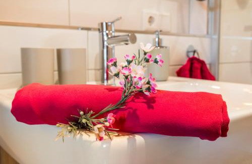 Adnet Apartment | Apartment Motzenhof - Stadtnähe Salzburg - modernes Bauernhoferlebnis inklusive