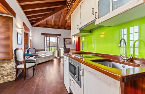 Vegadeo Apartment | Apartment 'Mr De Alborada Del Eo' with Mountain View, Wi-Fi and Air Conditioning