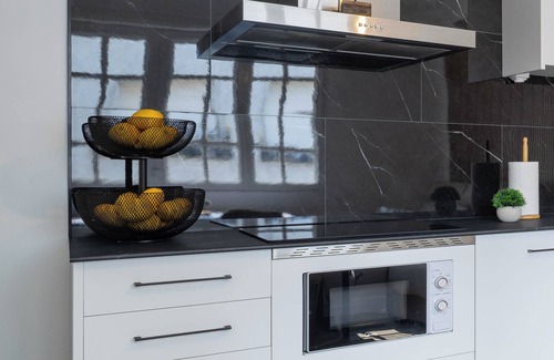 Cambados Apartment | Apartment 'Muelle' with Sea Views and Wi-Fi
