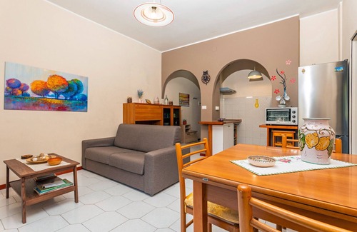 Chianchitta-Pallio Apartment | Apartment 'Musa Giardini Naxos' with Terrace, Garden and Air Conditioning