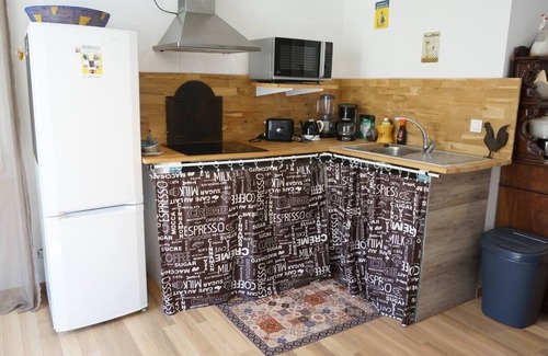 Lamalou-les-Bains Apartment | Apartment n°3 - T2 bedroom & separate bathroom