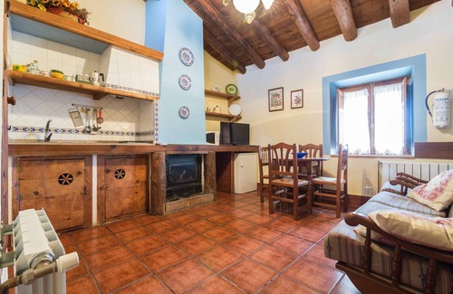 Caravaca de la Cruz Apartment | Apartment 'Noguericas 2' with Private Pool, Wi-Fi and Air Conditioning