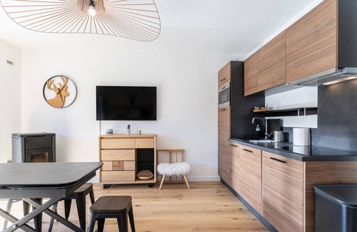 Saint-Etienne-de-Tinee Apartment | Apartment near Mont D'auron