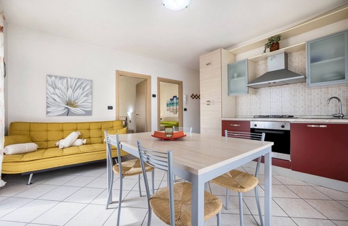 Torbole sul Garda Apartment | Apartment 'N5 Appartamento Viola' with Mountain View, Private Terrace and Shared Garden