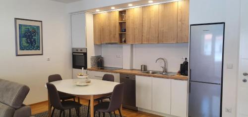 Mostar Old Town Apartment | Apartment Nadia 3min from Old Bridge with FREE Garage