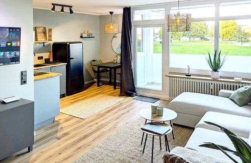 Heiligenhafen Apartment | Apartment 'Nautilus' with Shared Garden, Balcony and Wi-Fi