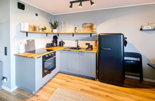 Heiligenhafen Apartment | Apartment 'Nautilus' with Shared Garden, Balcony and Wi-Fi