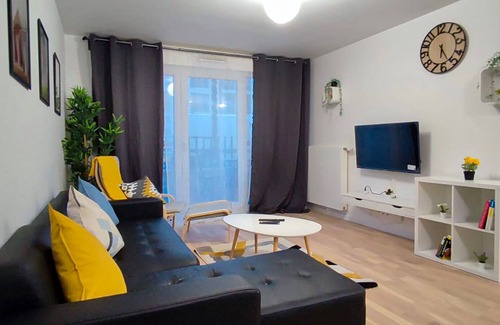Chatenay-Malabry Apartment | Apartment near University Saclay and Paris-Orly by Servallgroup