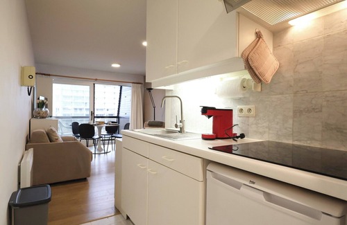 Oostduinkerke-Bad House | Apartment near Belgian Coast Beach