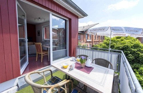 Berkenthin Apartment | Apartment near Lübeck and Ratzeburg: balcony, on the Elbe-Lübeck Canal, swimming lake at 4km