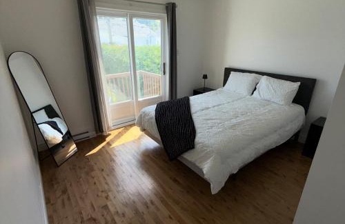 Sainte-Catherine Apartment | Apartment near Montreal