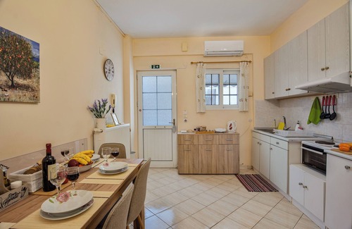 Corfu Town Apartment | Apartment near old town, airport and bus station