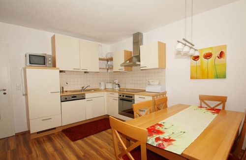 Wiek Apartment | Apartment near the harbor with balcony and sea view - Hafenhäuser Wiek 17